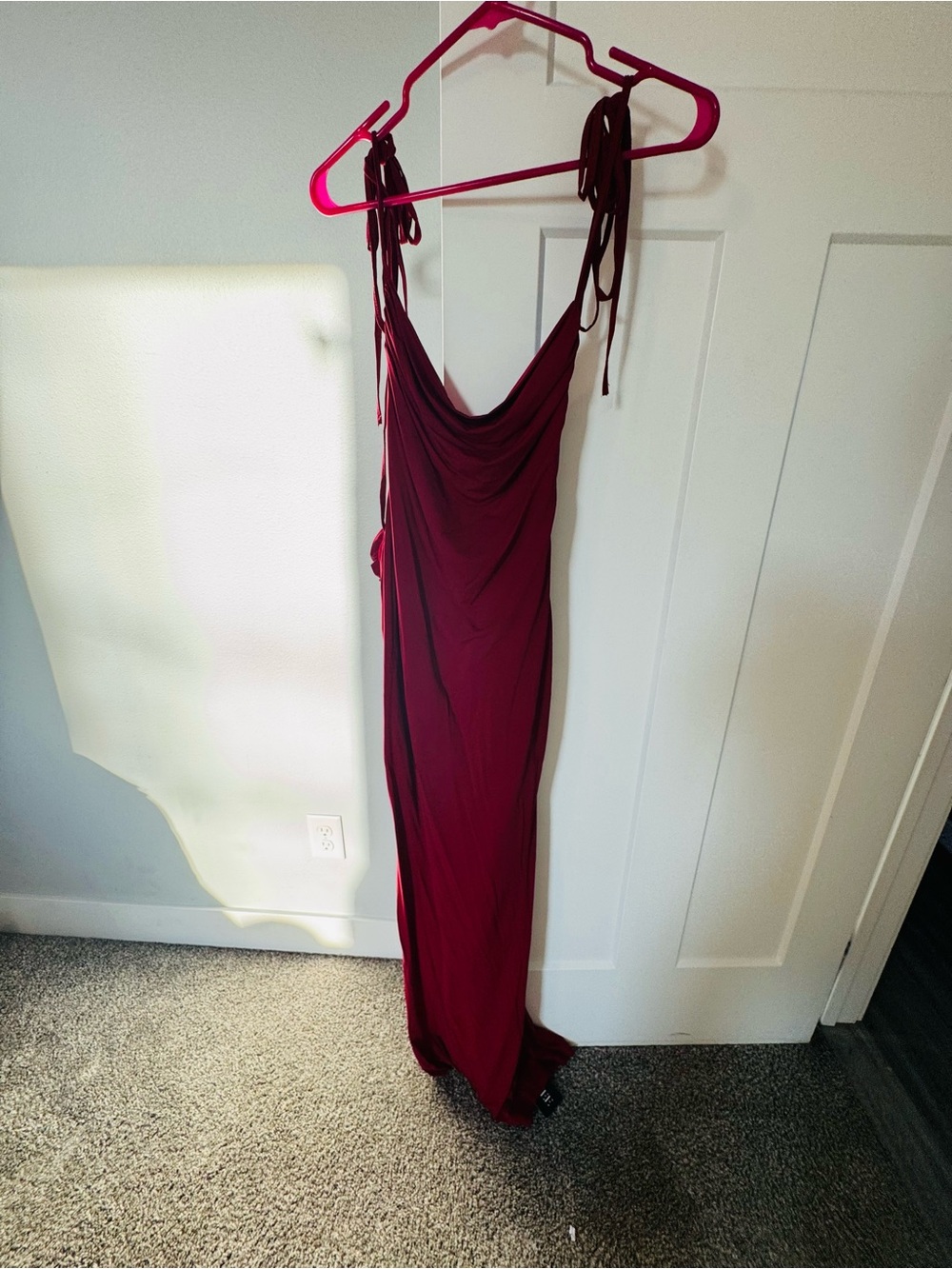 Elegant Burgundy Evening Gown - Picture 6 of 6
